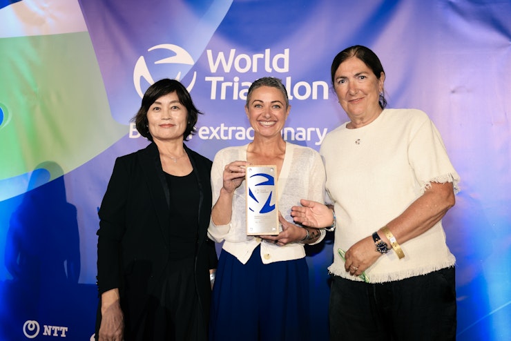 El World Triathlon entrega el Premio a la Excelencia del Comité de la Mujer en Torremolinos