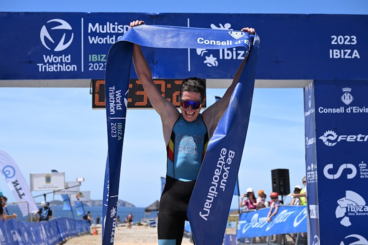 Sebastien Carabin gana el duatlón cross mundial en Ibiza