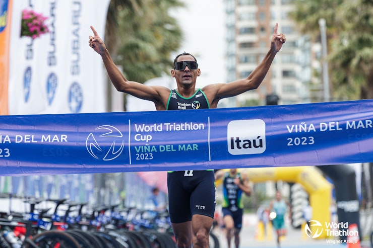 Manoel Messias leads a one-two for Brazil at the Vina del mar World Cup