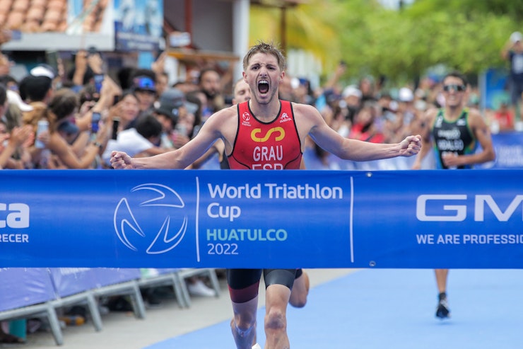 Genis Grau brings it home in Huatulco with explosive first World Cup gold