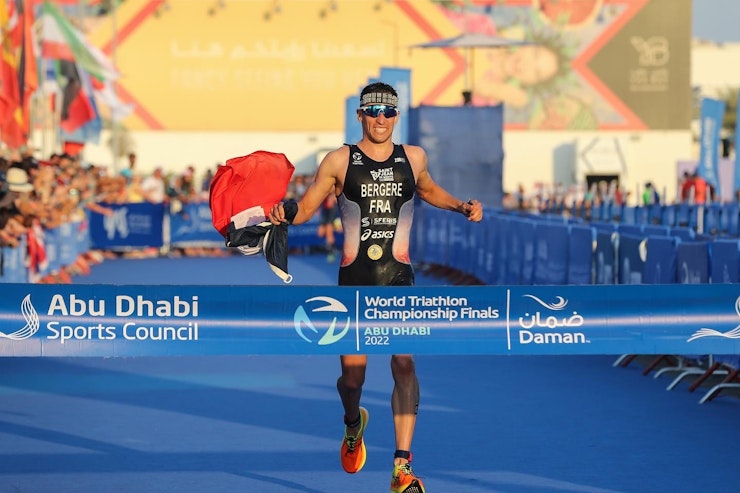Bergere times first WTCS gold to perfection and becomes 2022 World Triathlon Champion in Abu Dhabi