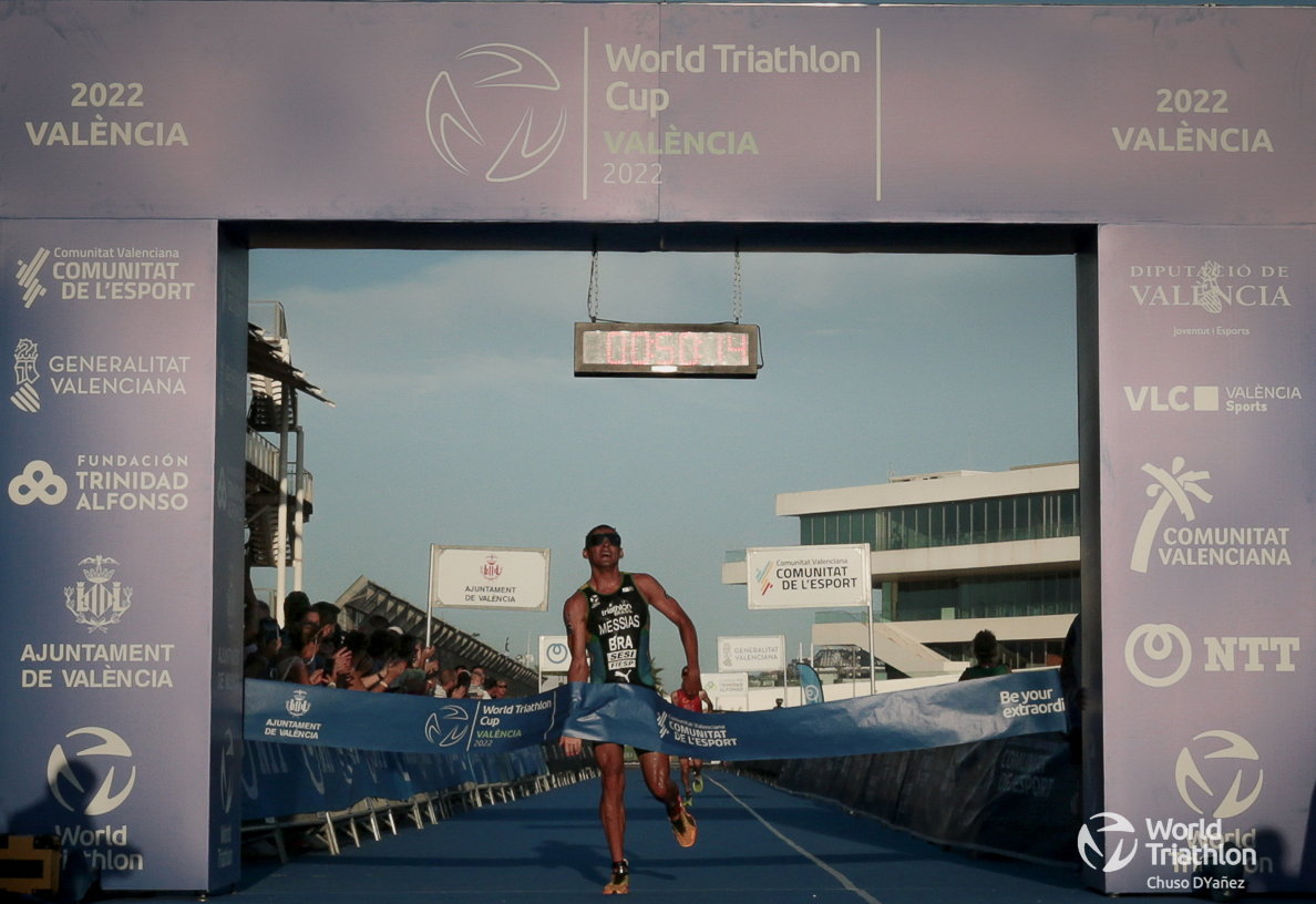 Messias the Untouchable puts on a World Cup show in Valencia • World Triathlon - Vimarsana News