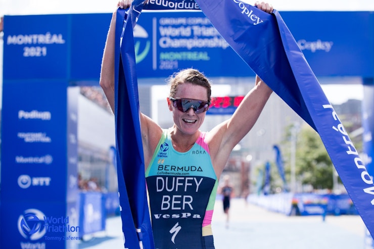 Flora Duffy smashes super sprint format to win Montreal gold