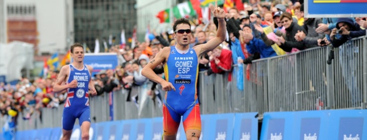 Gomez sprints to Grand Final title, Jonny keeps world title in Brownlee family