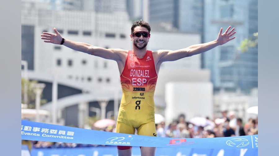 Alberto Gonzalez Garcia claims World Triathlon Cup gold in the Hong Kong heat
