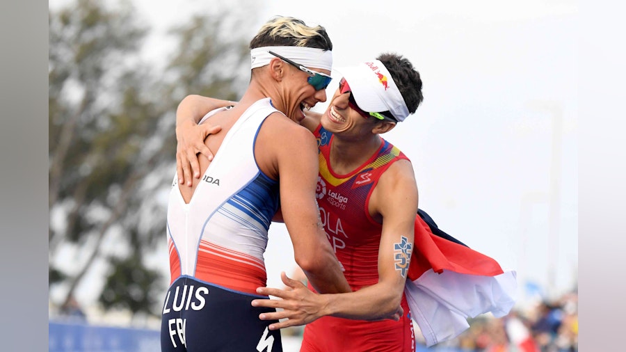 Luis wins WTS gold and Mola earns World title in magnificent Gold Coast finale