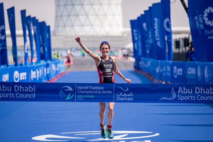 Beth Potter gana en Abu Dhabi