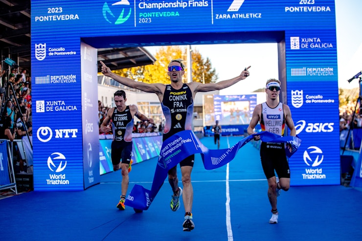Dorian Coninx es el flamante Campeón Mundial 2023 del World Triathlon al ganar el oro en Piontevedra