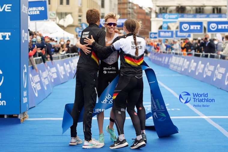 Tim Hellwig brings gold home for Team Germany at the Hamburg Mixed Relay