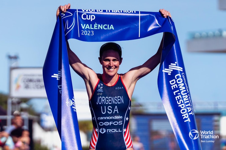 Gwen Jorgensen vuelve a la cima del podio en la Copa Mundo Valencia