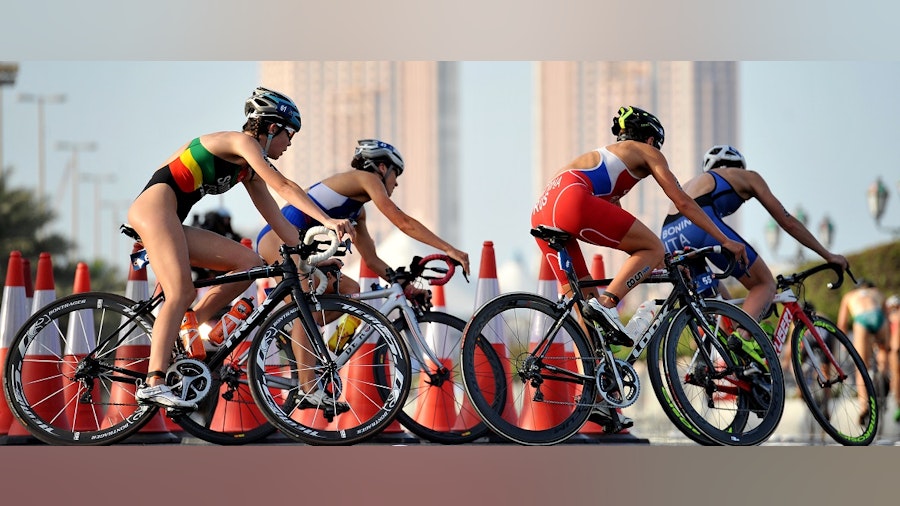 Women bring the heat to start the 2017 WTS in Abu Dhabi